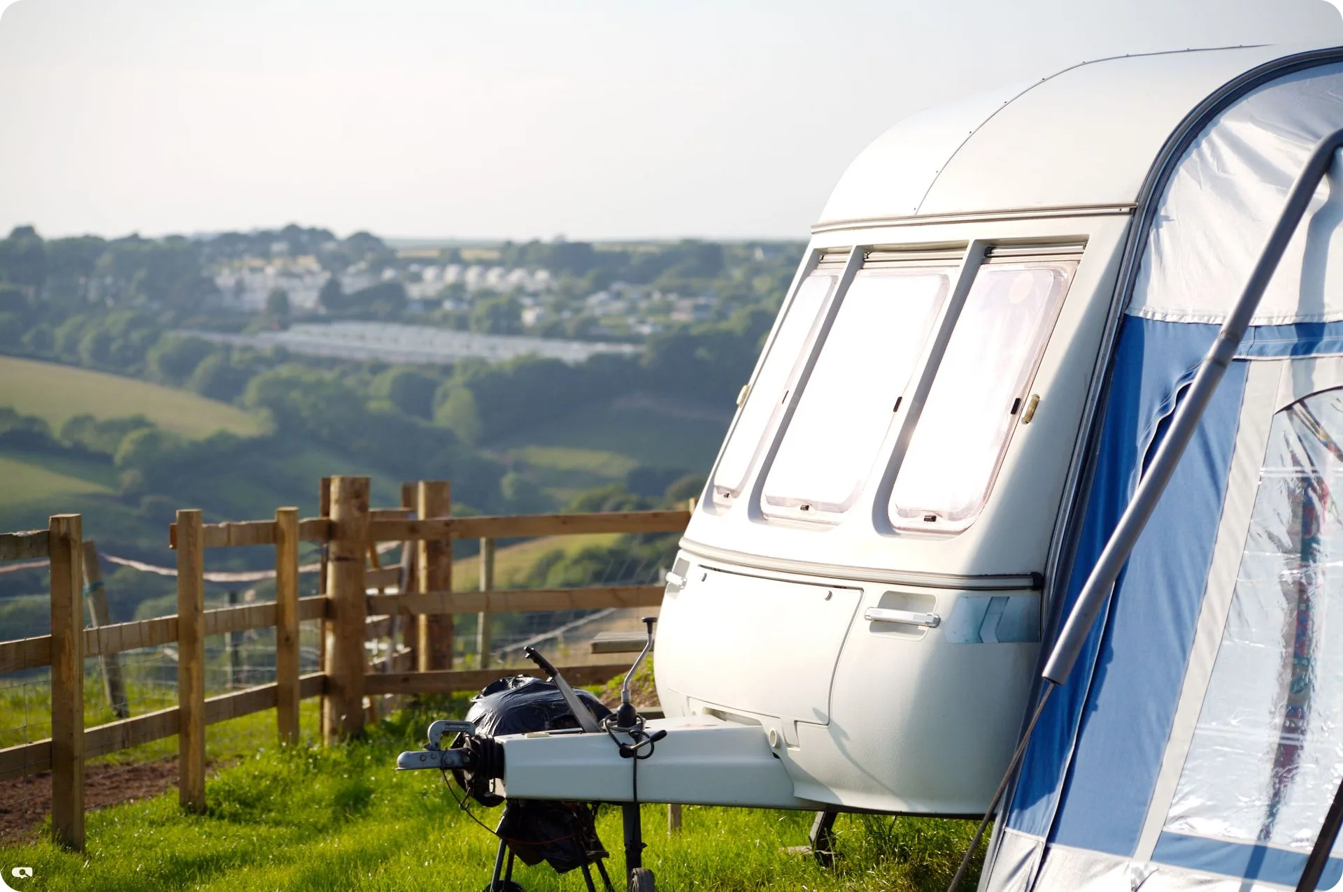 caravan service cost