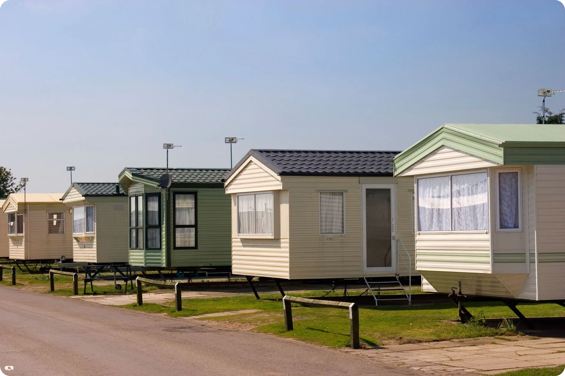 mobile caravan engineer vs workshop