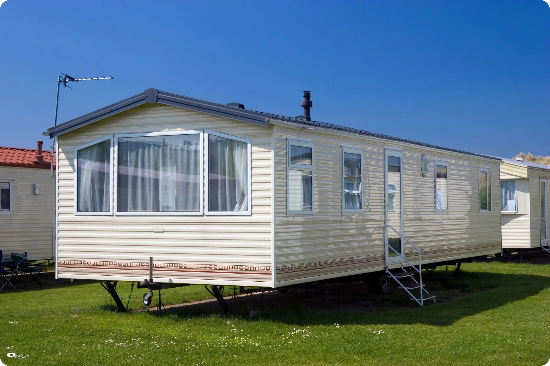 static caravan service cost