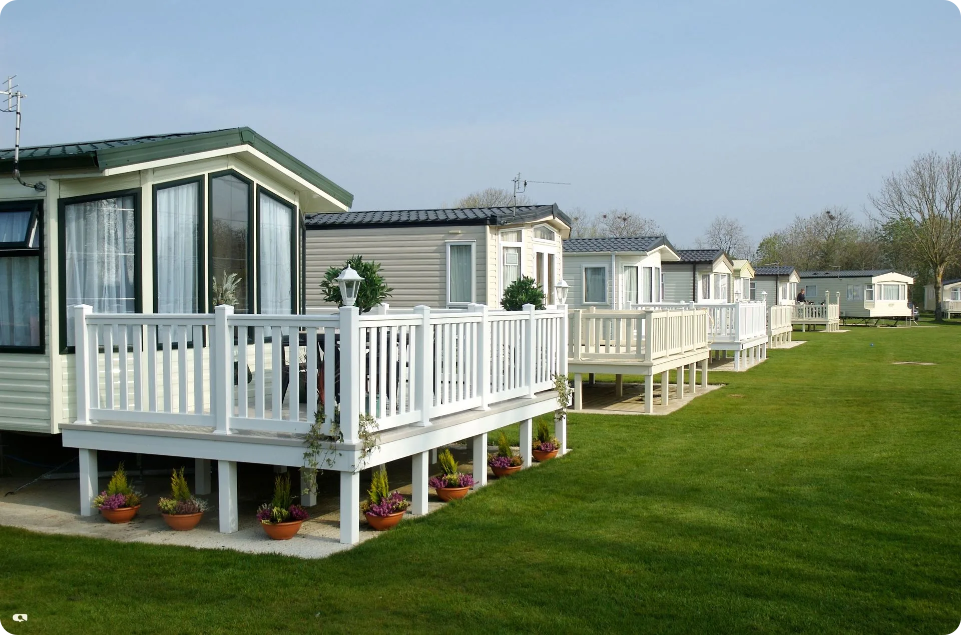 static caravan service cost